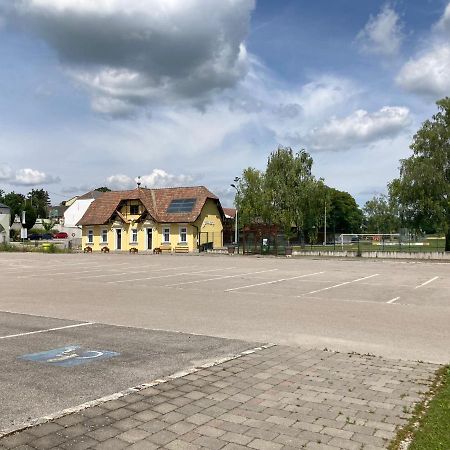 Hotel Kolpingsfamilie Poysdorf Exterior foto